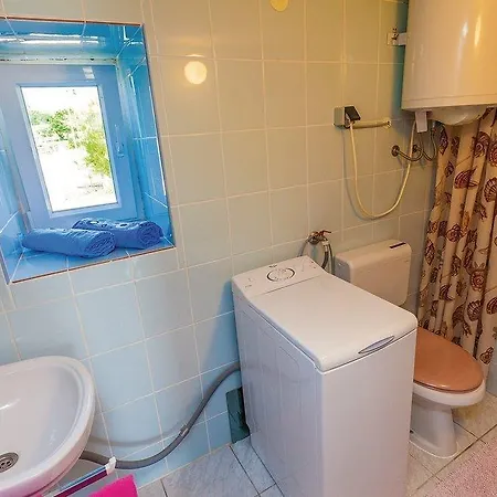 Stunning In With Kitchen