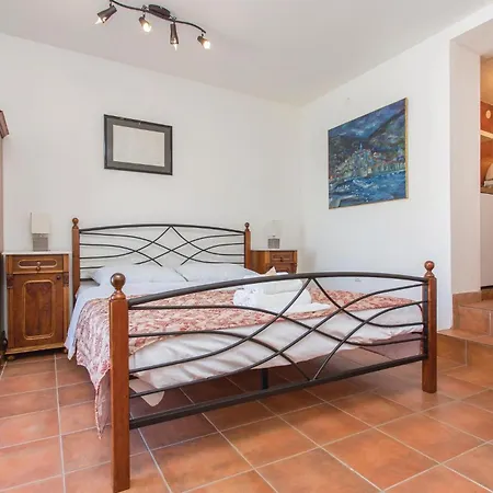 Stunning In With Kitchen *