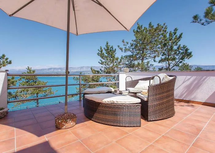 Casa vacanze Beautiful In With Wifi Klimno